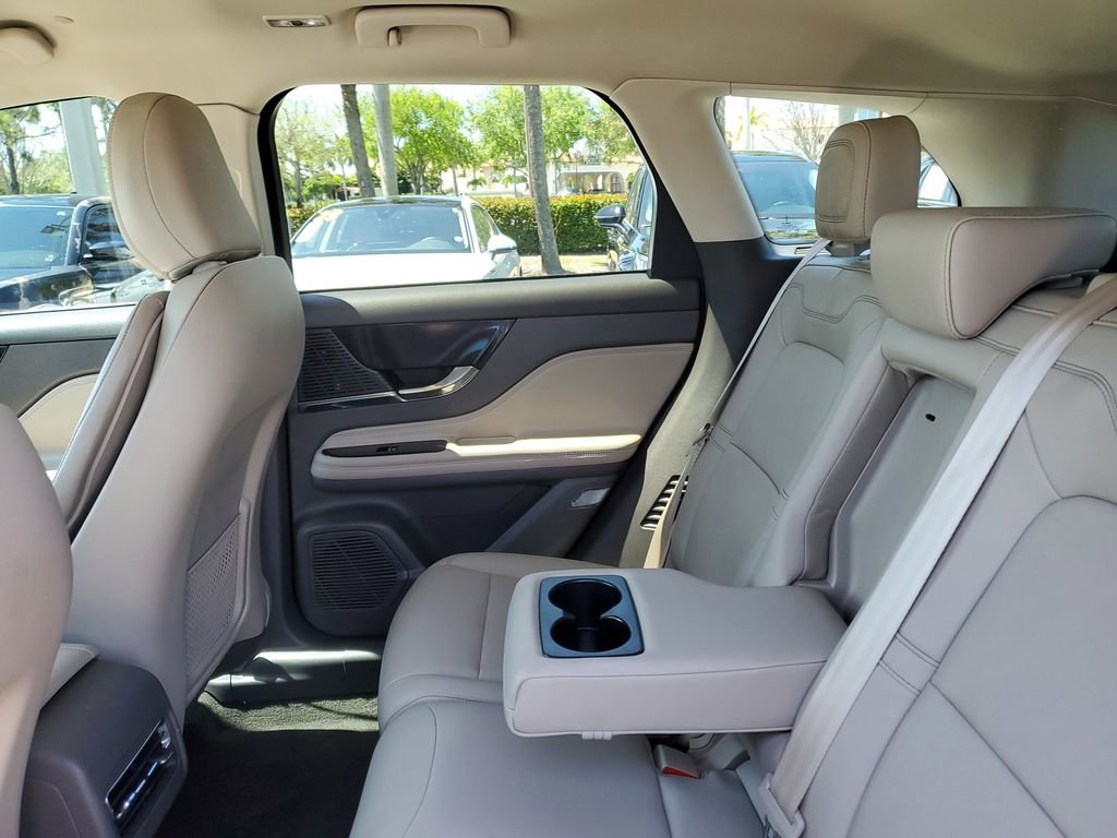 Certified 2022 Lincoln Corsair FWD image 11