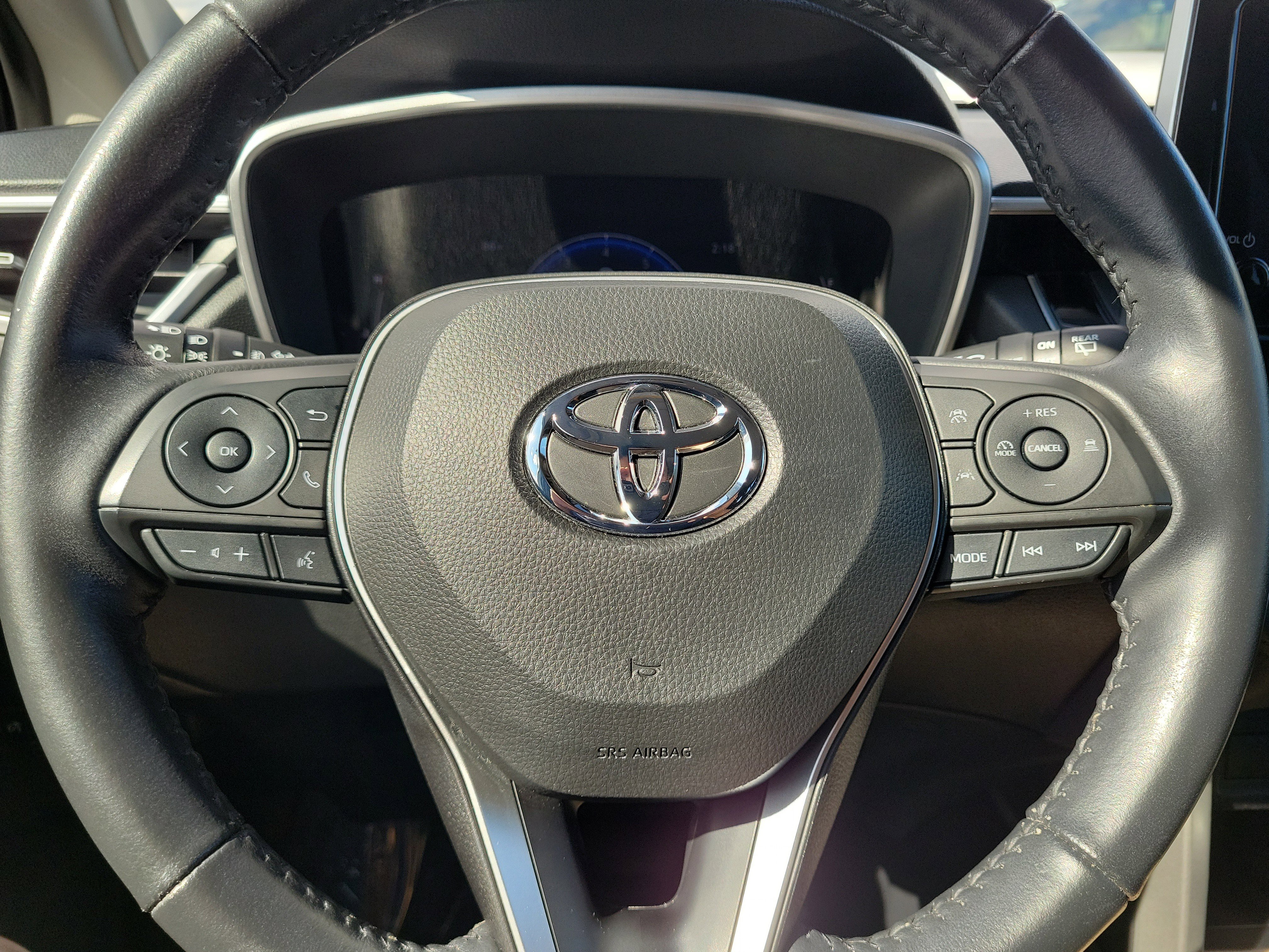 Used 2023 Toyota Corolla Cross XLE image 13