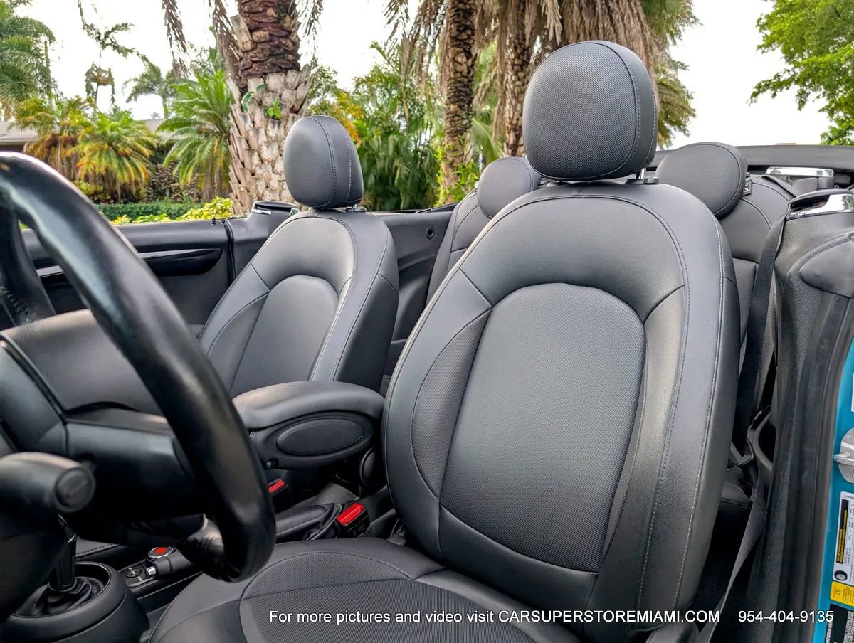 Used 2020 MINI Cooper Convertible image 37