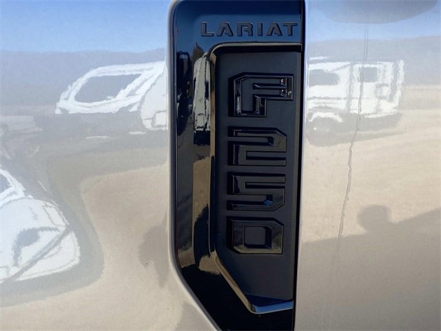 Used 2022 Ford F250 Lariat w/ Black Appearance Package image 11