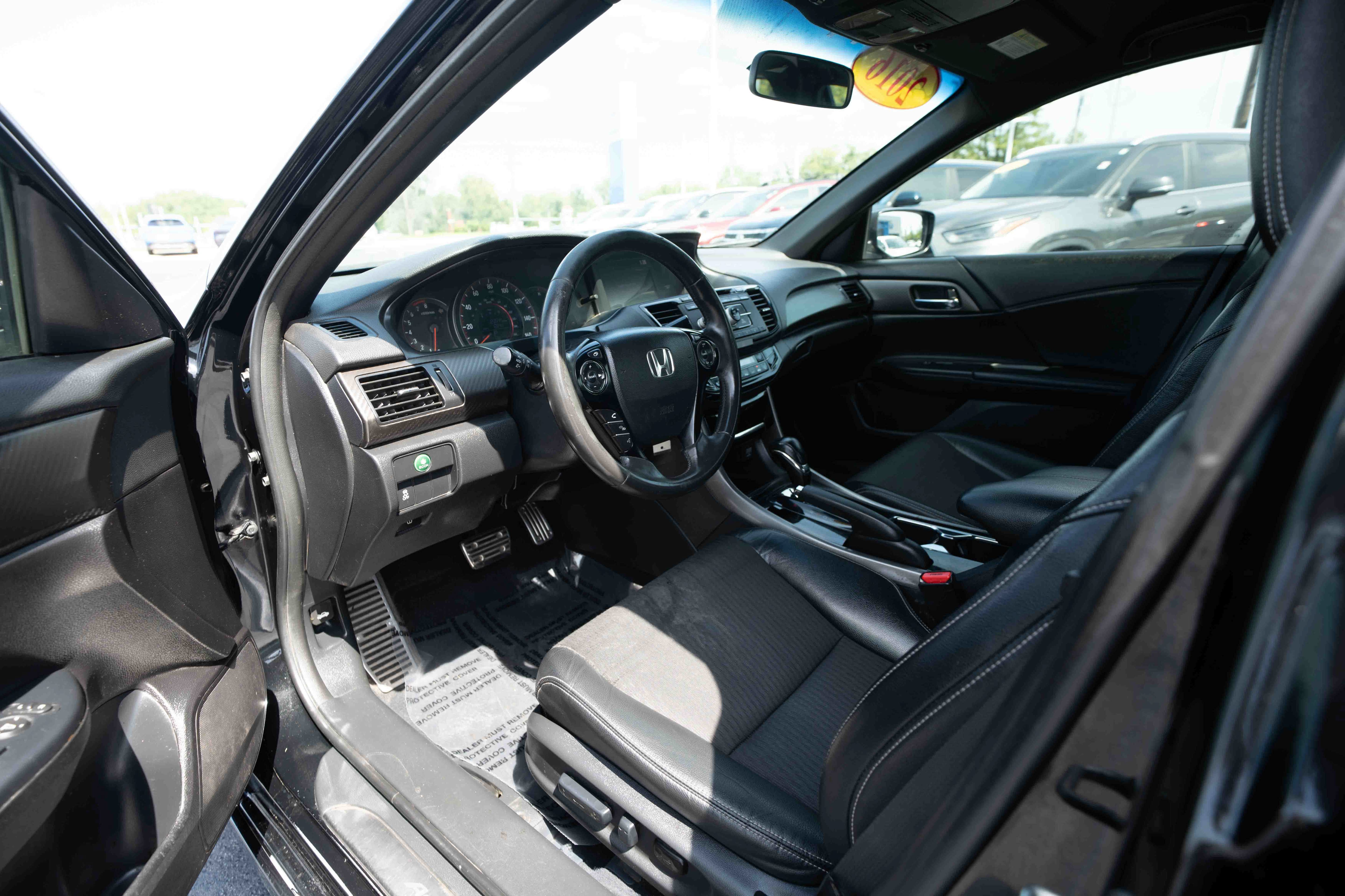 Used 2016 Honda Accord Sport image 8