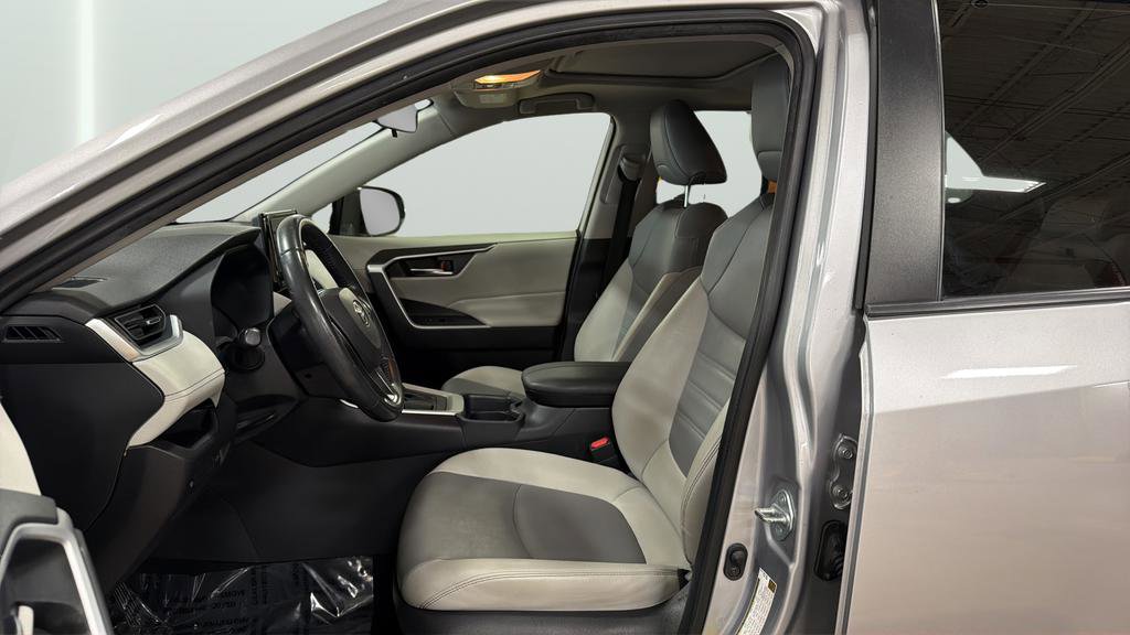 Used 2021 Toyota RAV4 XLE Premium FWD image 23