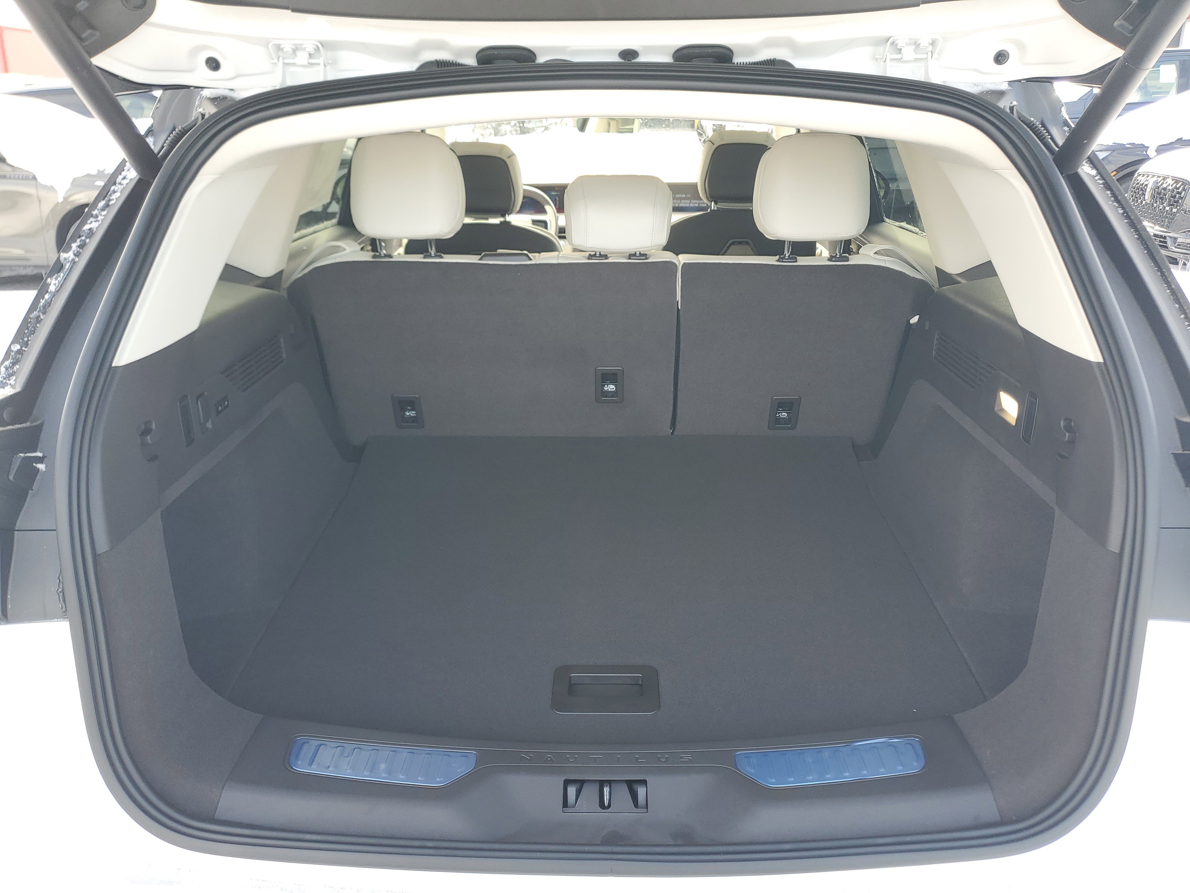 New 2026 Lincoln Nautilus Black Label w/ Jet Appearance Package image 31