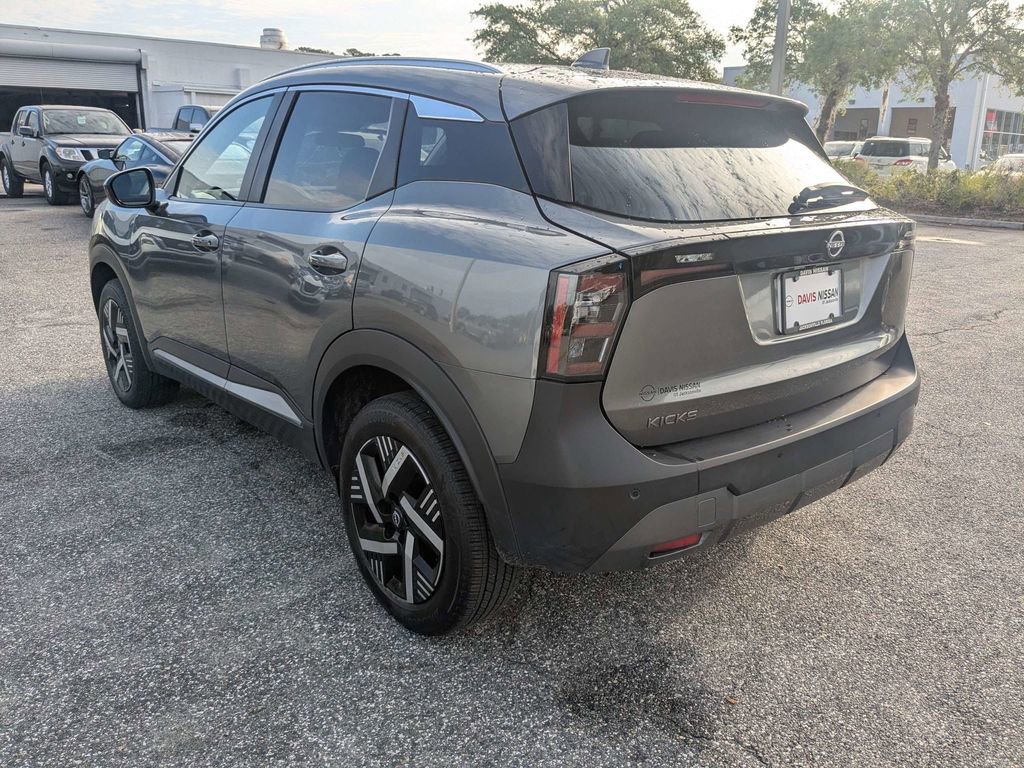 Used 2025 Nissan Kicks SV w/ SV Premium Package FWD image 6
