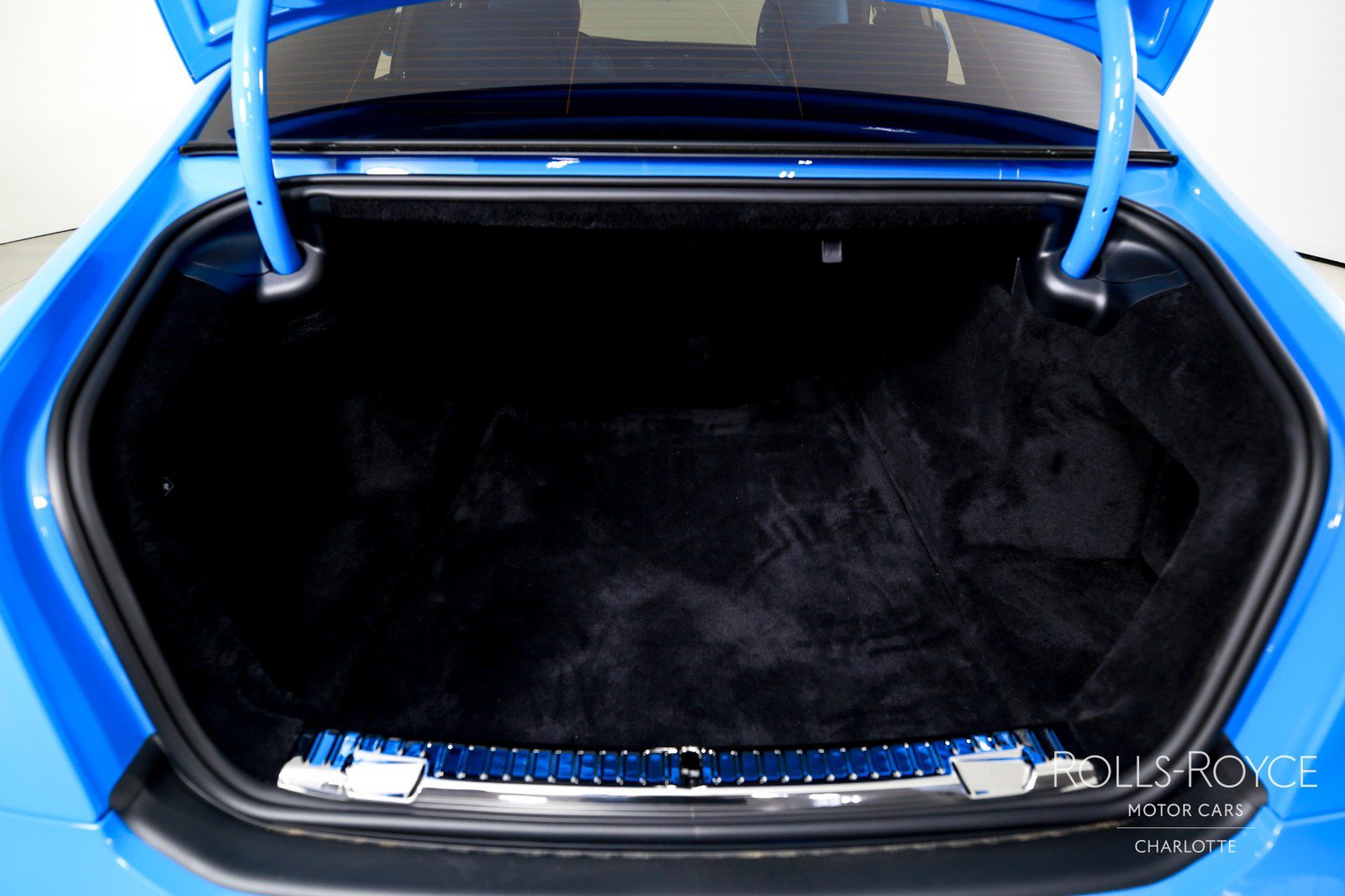 Certified 2025 Rolls-Royce Ghost Black Badge AWD/4WD image 25