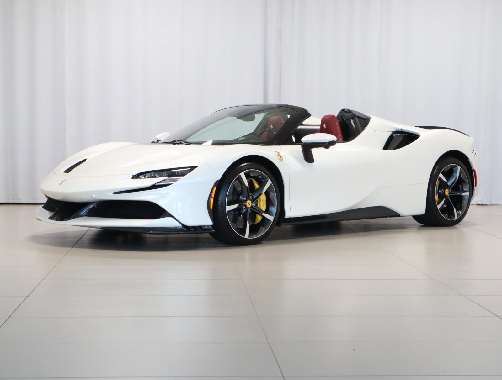 Certified 2023 Ferrari SF90 Spider image 3