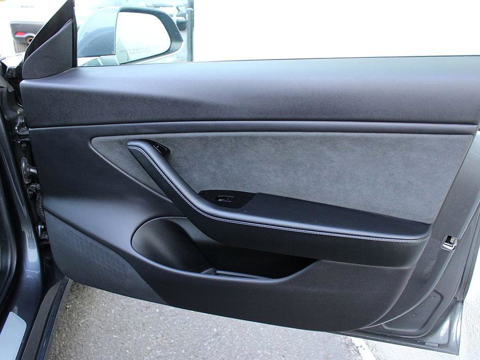 Used 2019 Tesla Model 3 Standard Range Plus image 21