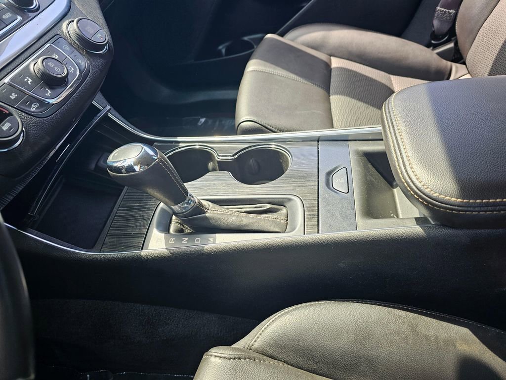 Used 2016 Chevrolet Impala LT w/ Convenience Package FWD image 27