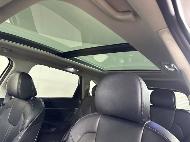 Used 2023 Kia Sorento SX Prestige image 12