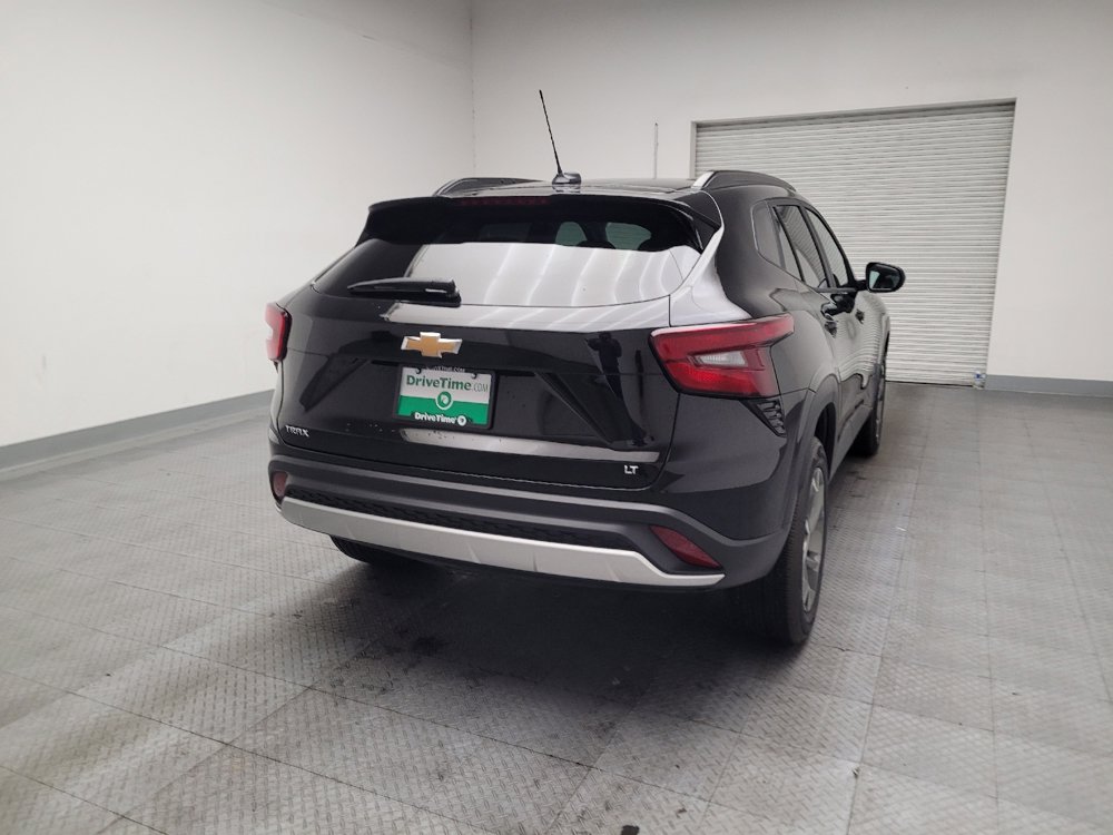 Used 2025 Chevrolet Trax LT w/ LT Convenience Package image 7