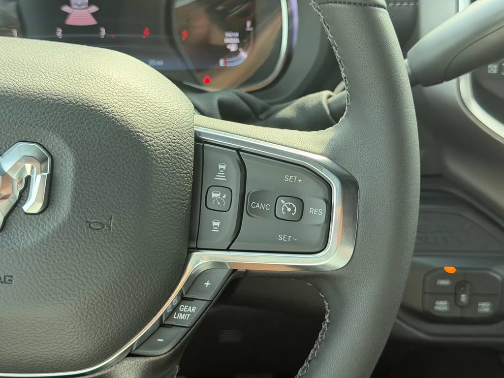 New 2026 RAM 2500 Laramie AWD/4WD image 19