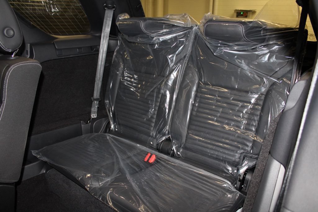 Used 2025 Land Rover Discovery S AWD/4WD image 35