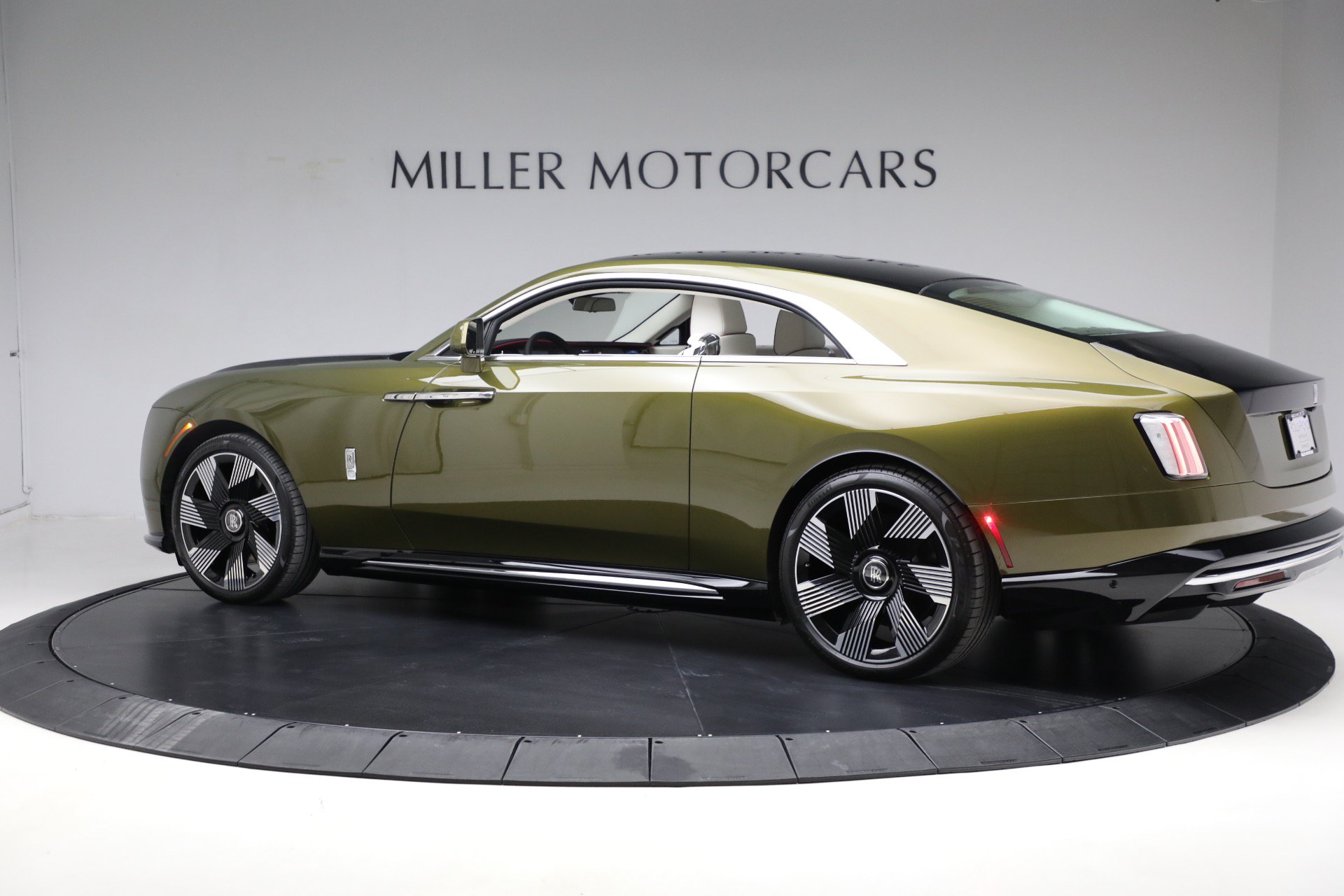 Certified 2025 Rolls-Royce Spectre w/ Spectre Launch Package AWD/4WD image 6