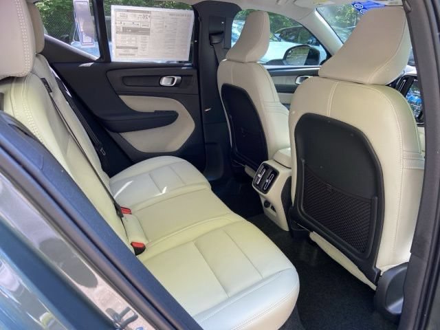 New 2026 Volvo XC40 B5 Ultra w/ Protection Package Premier AWD/4WD image 15