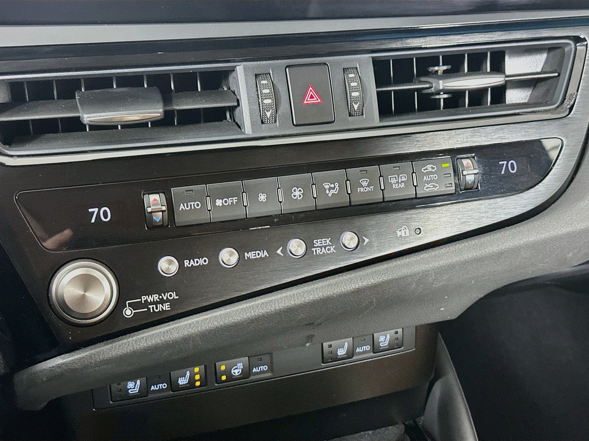 Used 2024 Lexus ES 300h w/ Premium Package FWD image 23