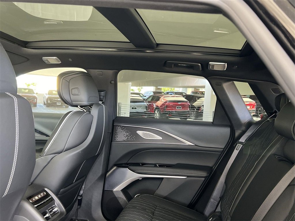 New 2026 Cadillac Lyriq V image 29