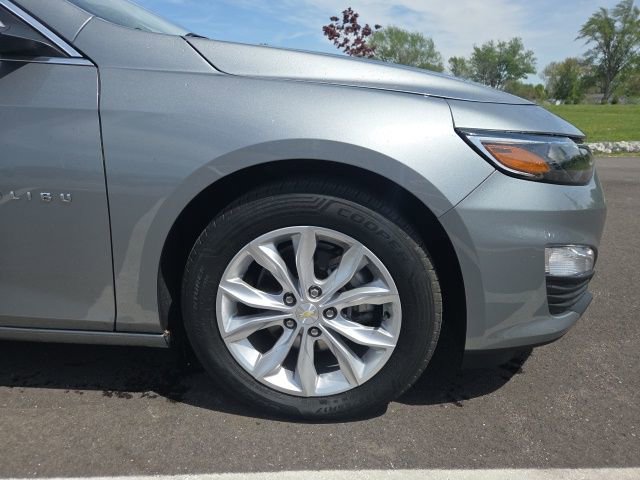 Used 2023 Chevrolet Malibu LT FWD image 4