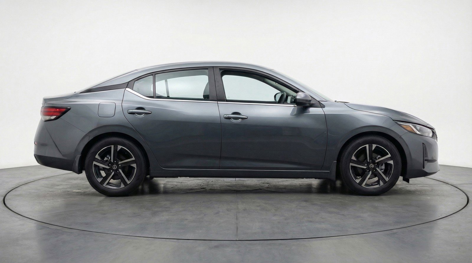 Used 2025 Nissan Sentra SV FWD image 11