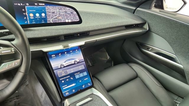 Used 2024 Lucid Air Touring image 42