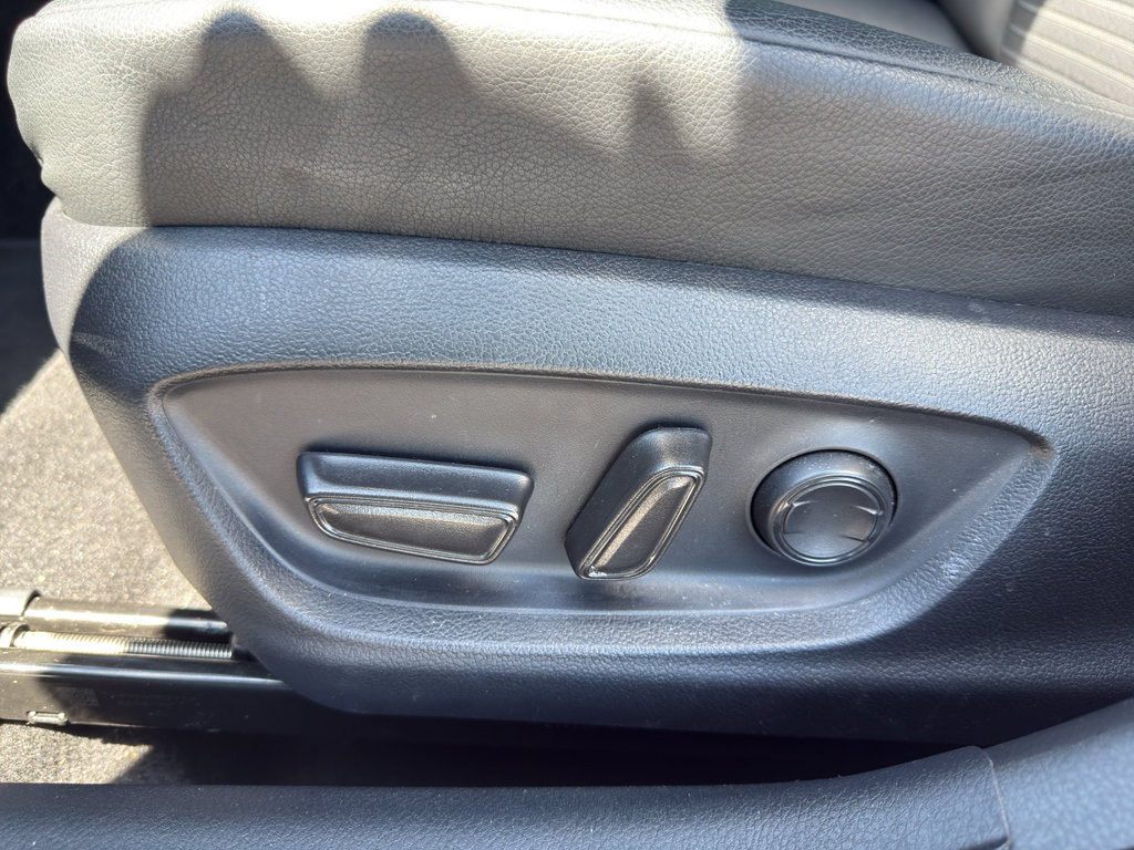 Used 2024 Toyota Camry SE FWD image 27