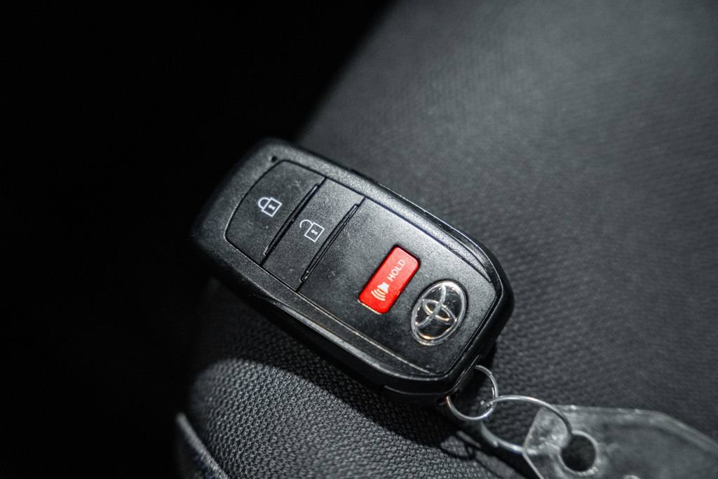 Used 2024 Toyota Corolla Cross SE image 37