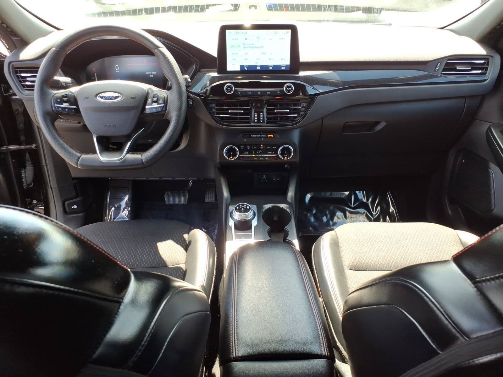 Used 2025 Ford Escape ST-Line Select AWD/4WD image 12