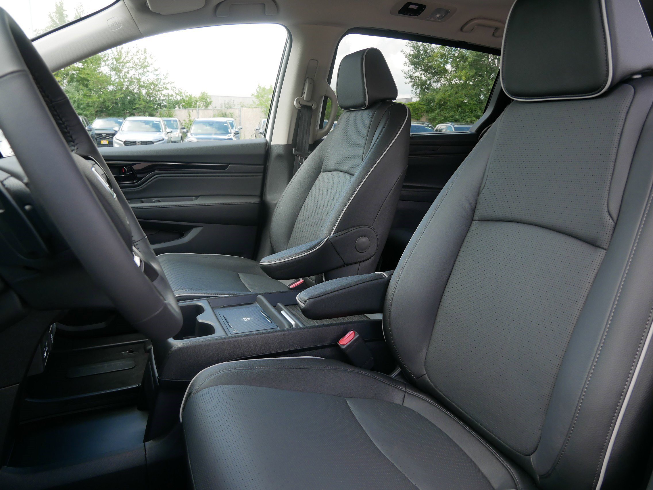 New 2026 Honda Odyssey Elite image 9