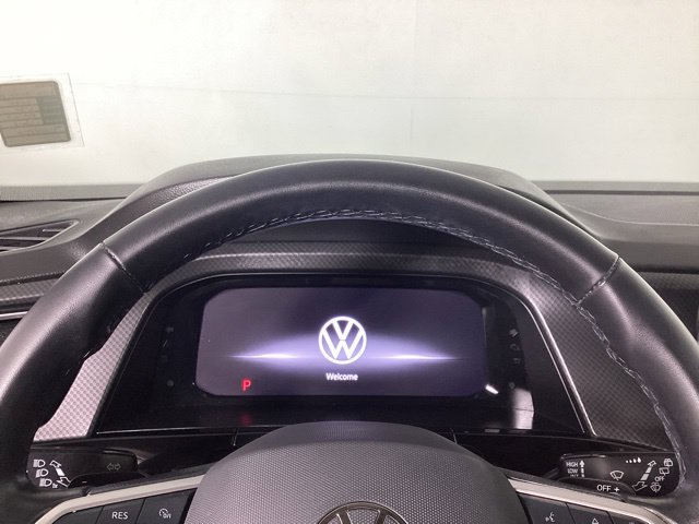 Used 2025 Volkswagen Atlas Peak Edition SE AWD/4WD image 13