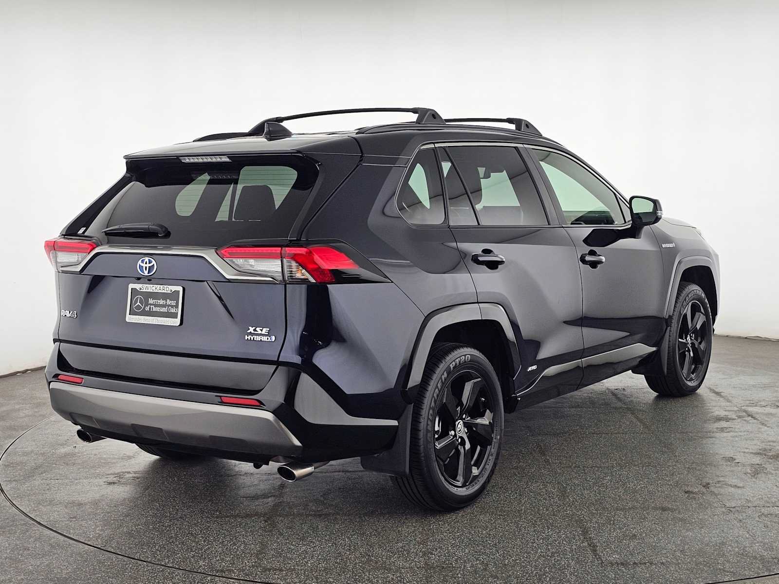 Used 2019 Toyota RAV4 XSE w/ XSE Weather Package AWD/4WD image 3