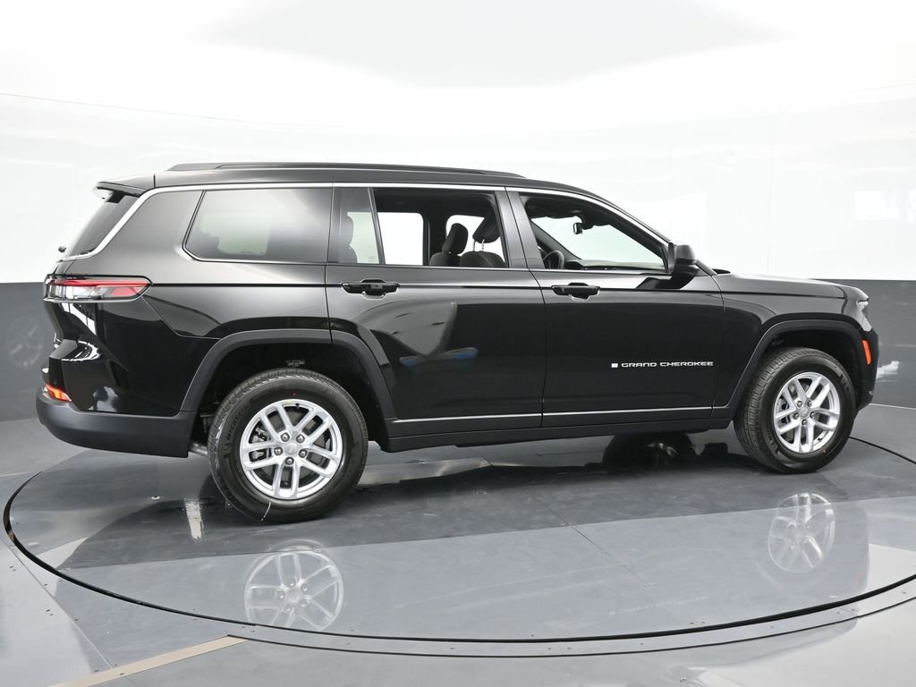 Used 2024 Jeep Grand Cherokee L Laredo w/ Luxury Tech Group I image 3