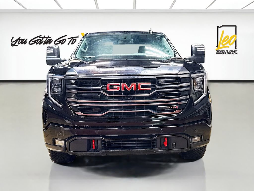 Used 2023 GMC Sierra 1500 AT4 image 2