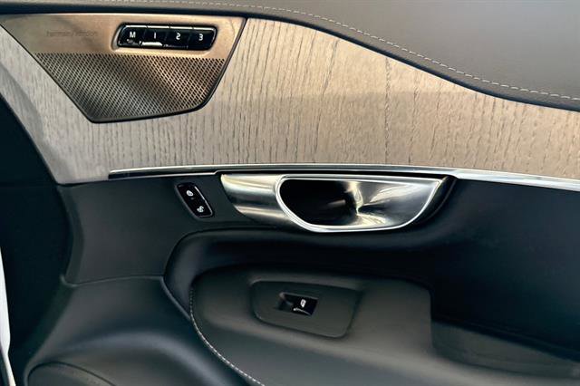 Used 2023 Volvo XC90 T8 Ultimate w/ Protection Package Premier AWD/4WD image 20