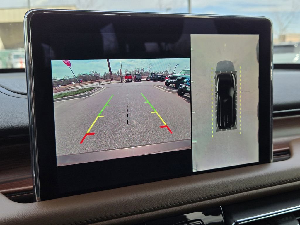 Used 2022 Lincoln Aviator Reserve w/ Equipment Group 201A image 11