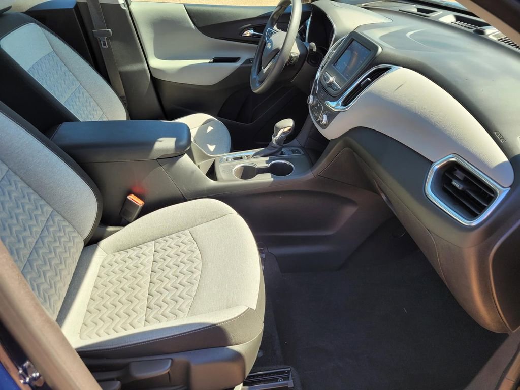 Used 2022 Chevrolet Equinox LS image 12