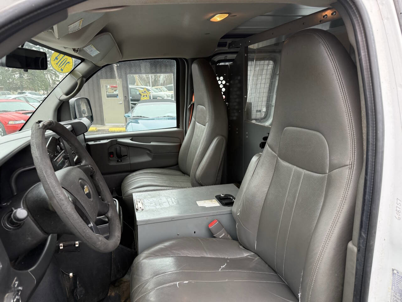 Used 2014 Chevrolet Express 2500 image 9