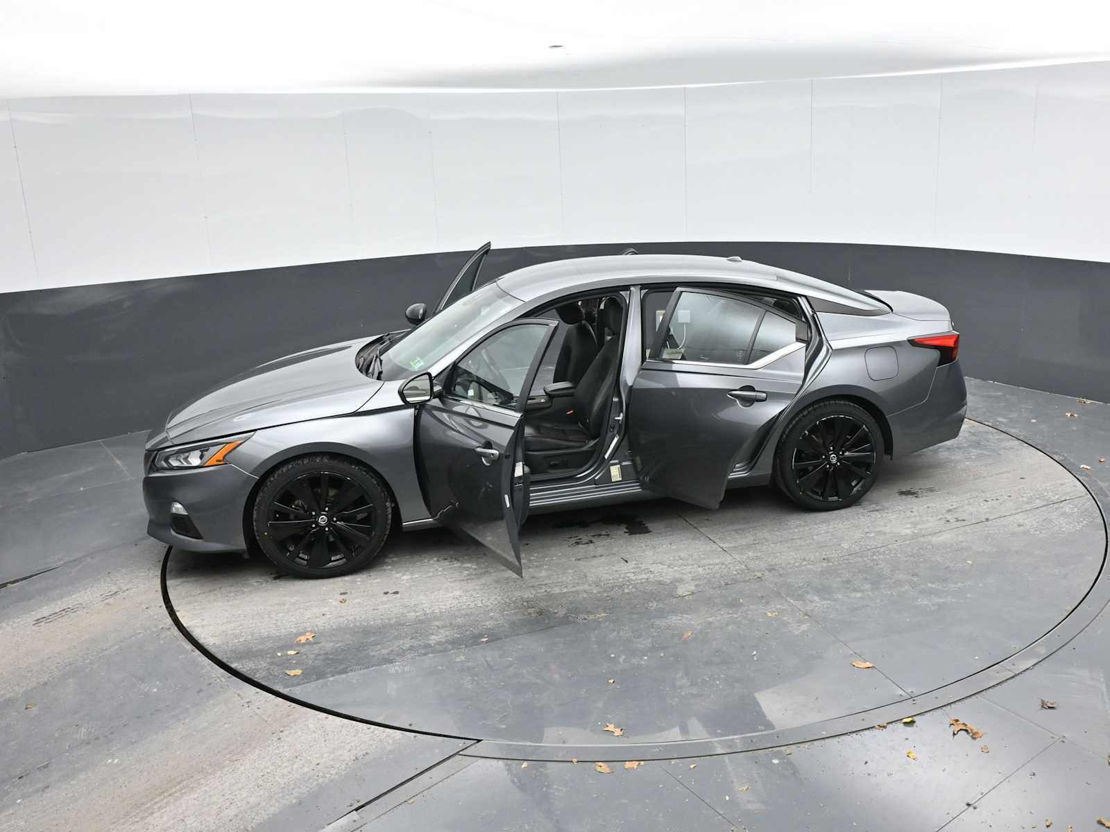 Used 2022 Nissan Altima 2.5 SR image 41