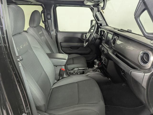 Used 2020 Jeep Gladiator Overland AWD/4WD image 22