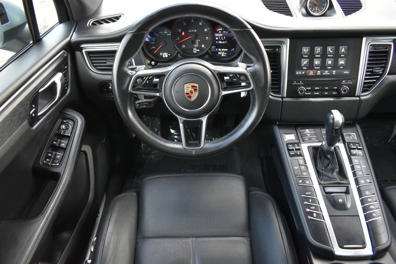 Used 2017 Porsche Macan GTS AWD/4WD image 12