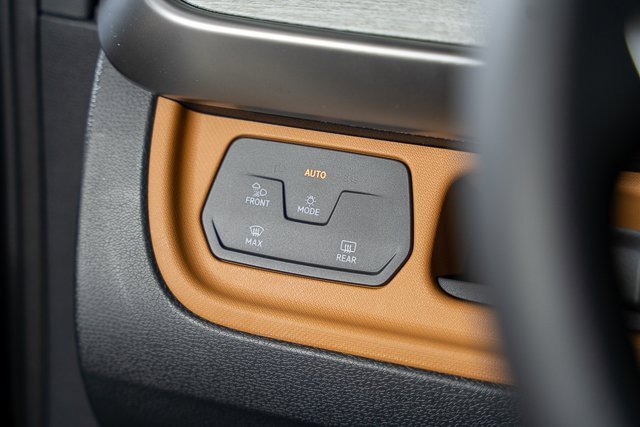 New 2025 Volkswagen ID. Buzz Pro S image 13