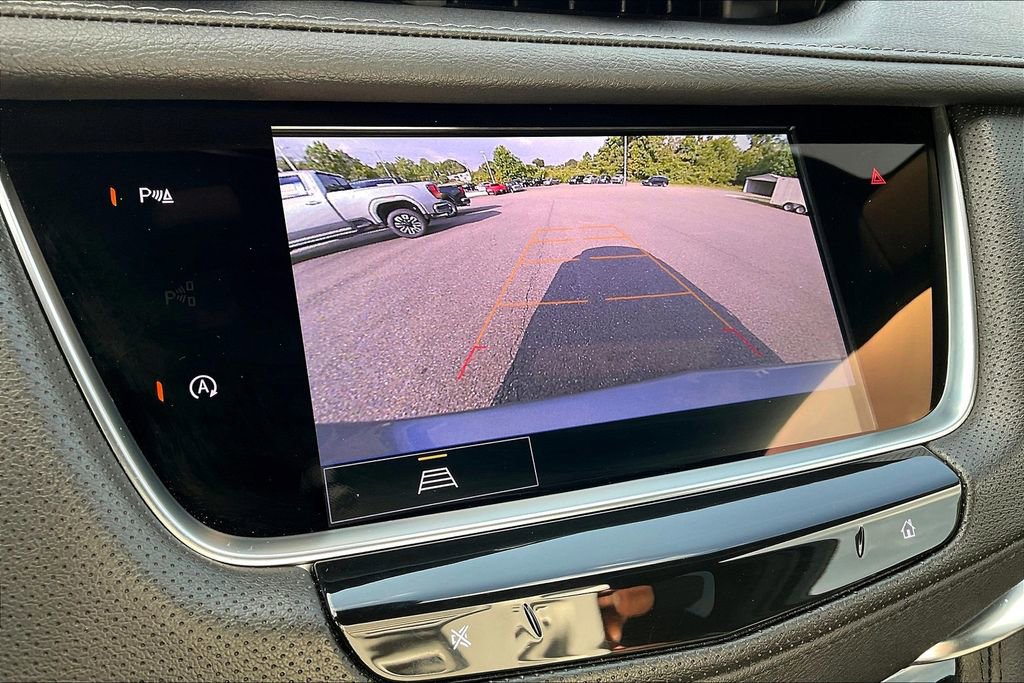 Used 2025 Cadillac XT5 Premium Luxury image 11