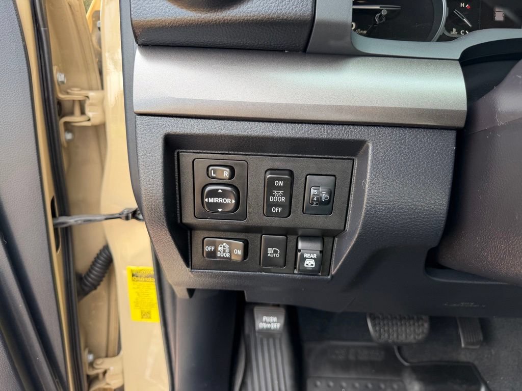 Used 2019 Toyota Tundra SR5 w/ SR5 Upgrade Package AWD/4WD image 16