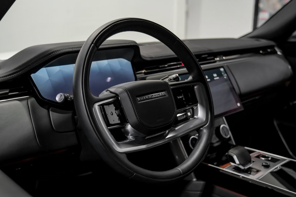 Used 2023 Land Rover Range Rover SE image 15