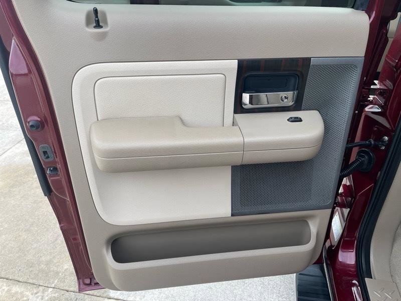 Used 2006 Lincoln Mark LT 4x4 image 40