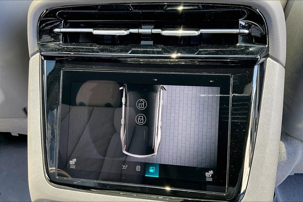 New 2026 Cadillac Escalade IQL Luxury w/ LPO, Floor Liner Package AWD/4WD image 21