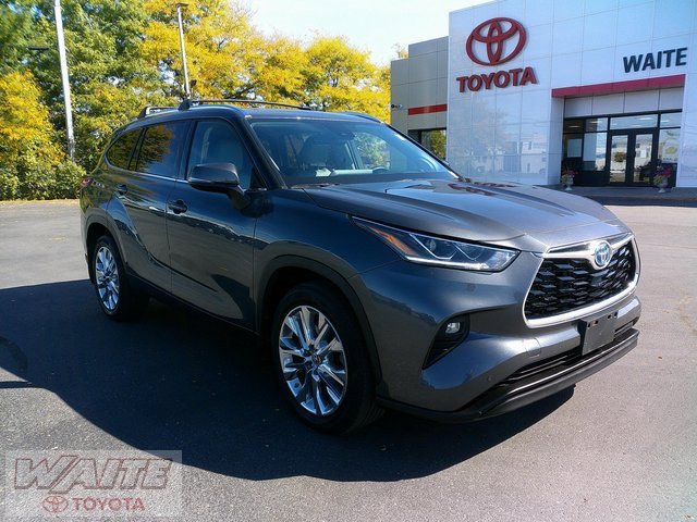 Used 2023 Toyota Highlander Limited