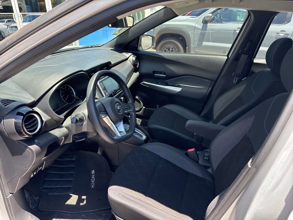 Used 2019 Nissan Kicks SV FWD image 13
