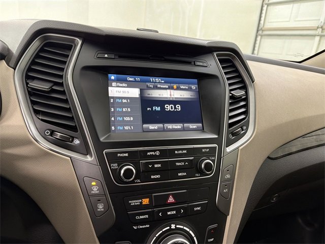 Used 2017 Hyundai Santa Fe Sport image 23