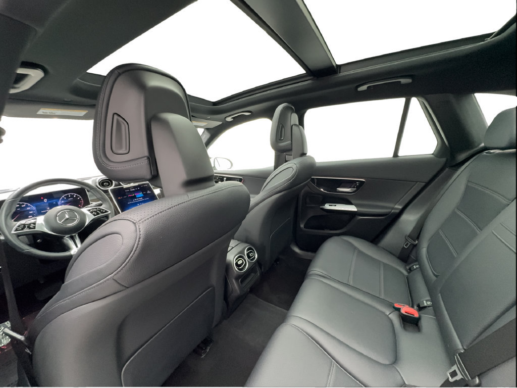 Used 2025 Mercedes-Benz GLC 300 image 25