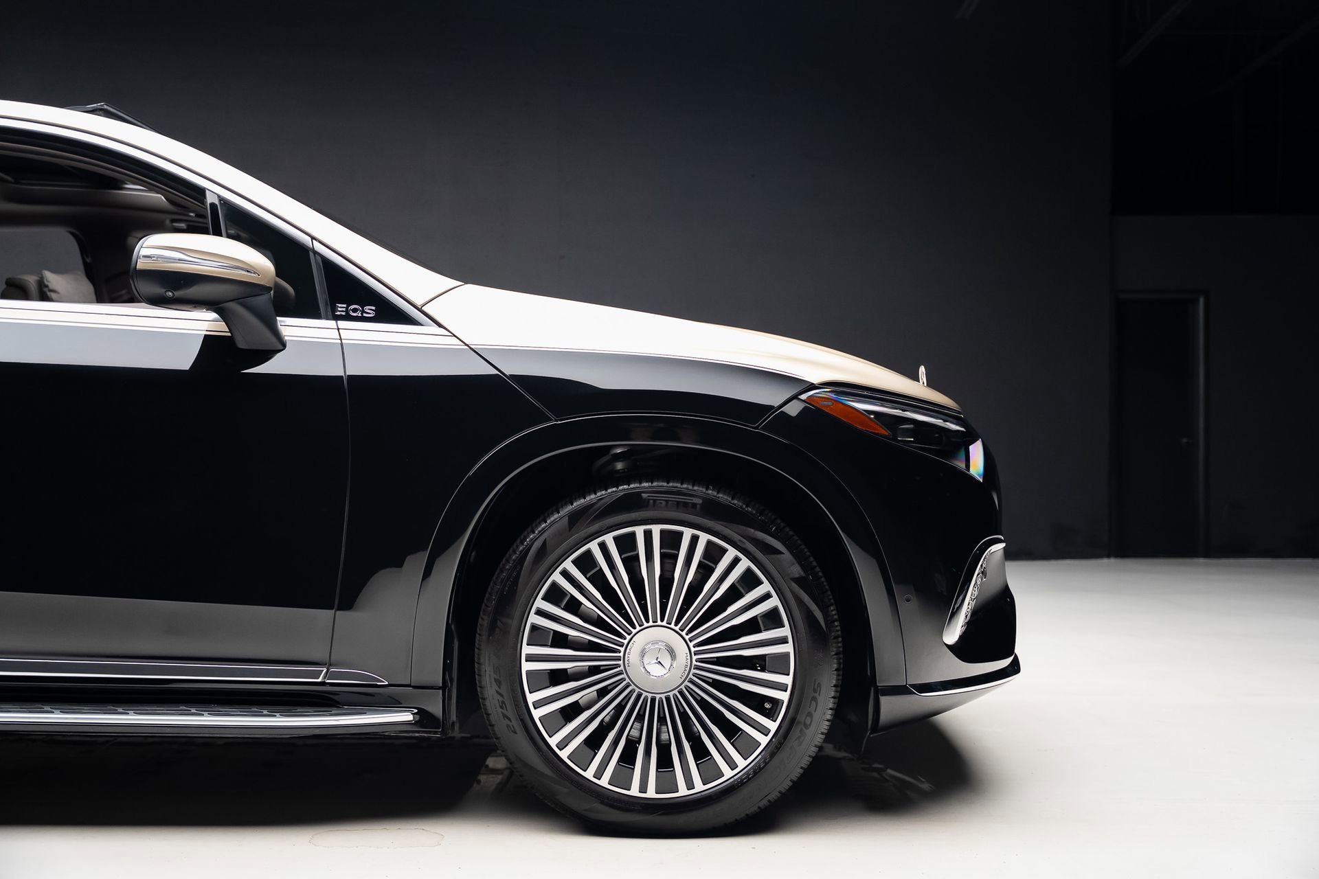 Used 2024 Mercedes-Benz Maybach EQS 680 4MATIC image 40