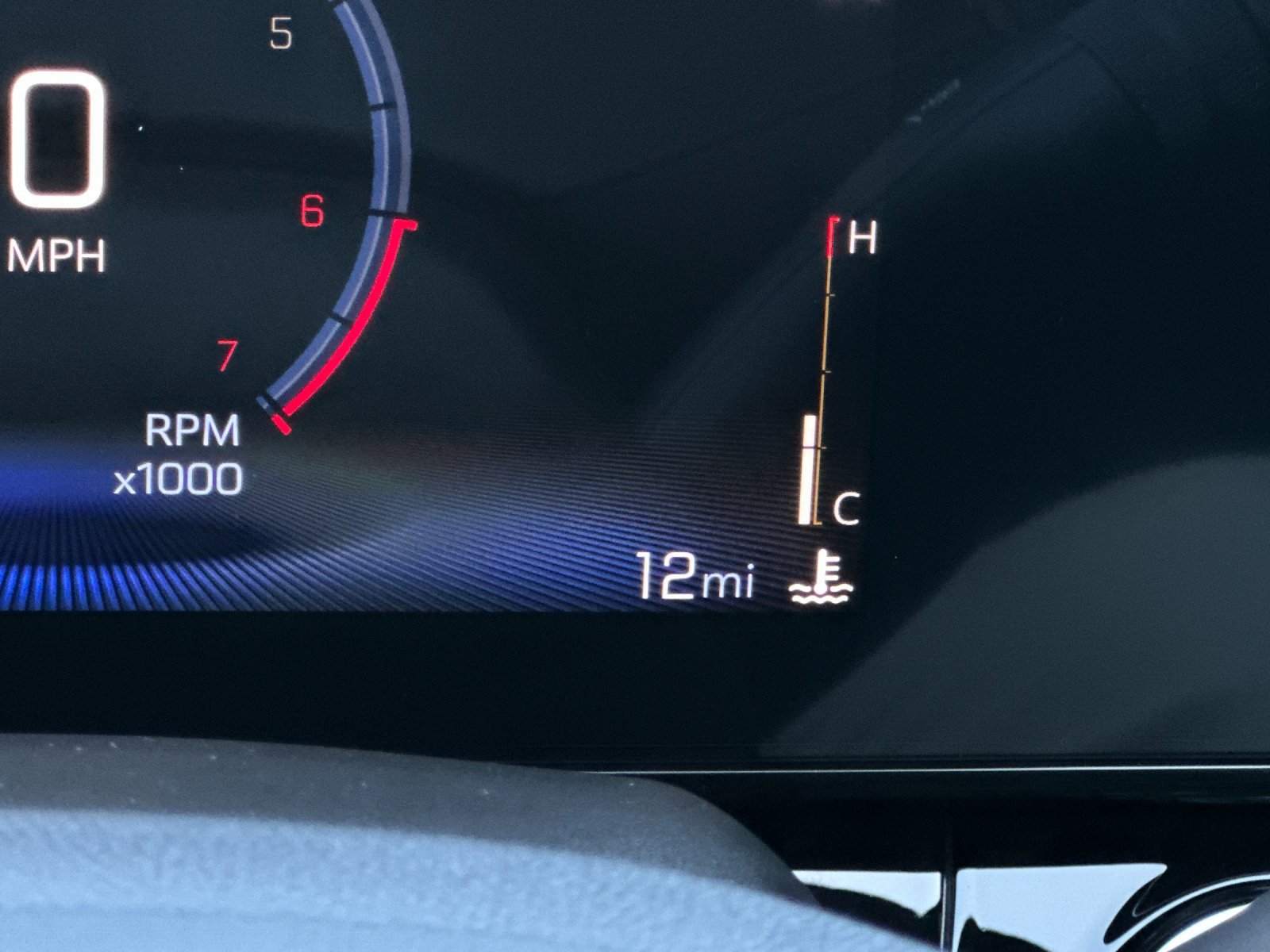 New 2026 Chevrolet Trax RS w/ Sunroof Package FWD image 25
